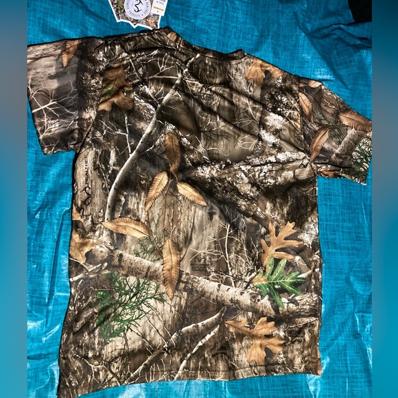Men’s Realtree Camo Tee - Picture 2 of 3
